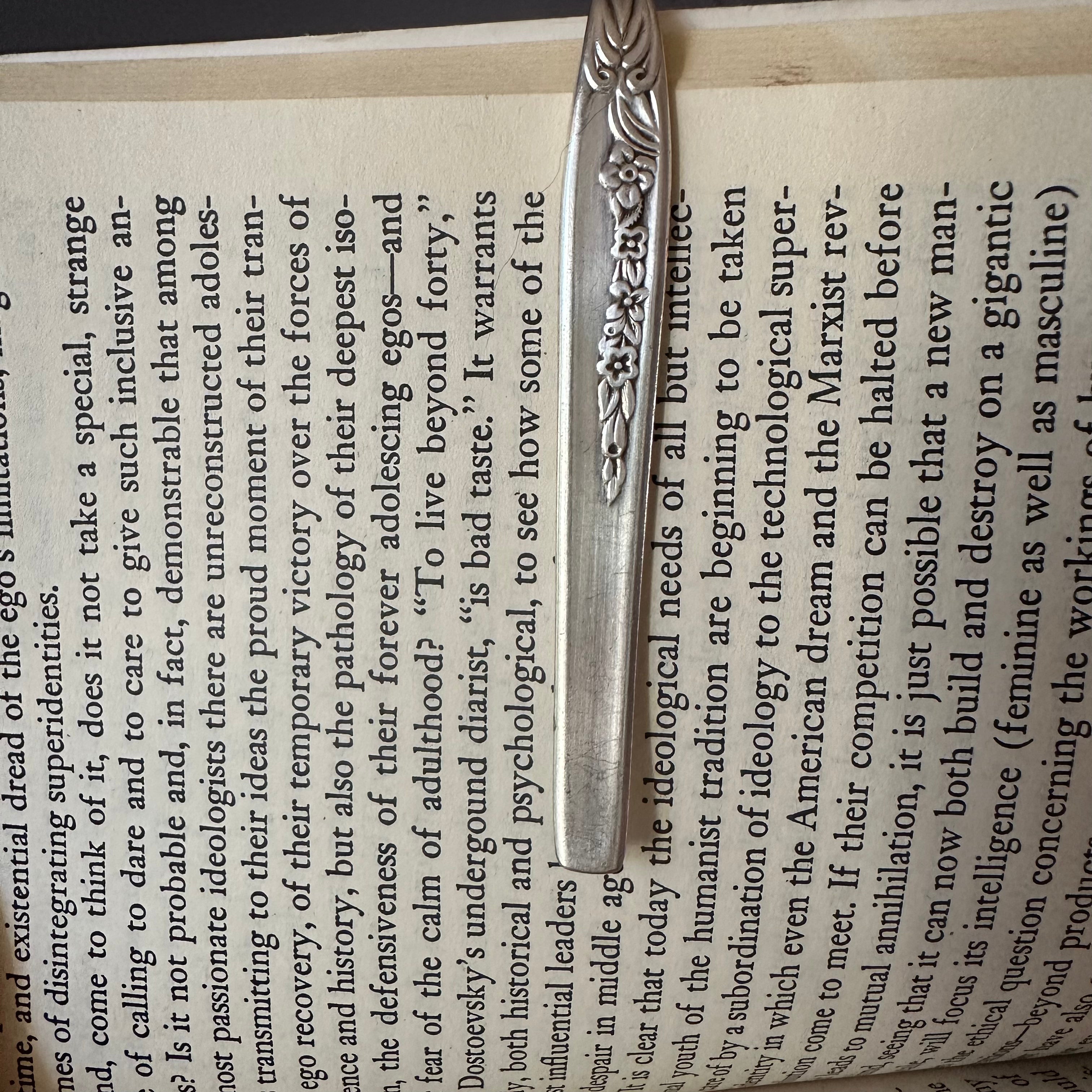 ReRead Bookmark - Daisy Chain